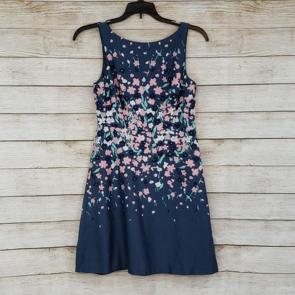 LOFT Dresses & Skirts - 🎀LOFT Outlet Floral Dress Petite 00P